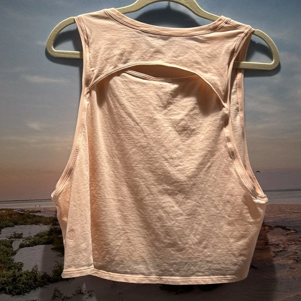 Lululemon Cut Back Crop Tank size 10 in Ballet Slipper - Picture 3 of 5